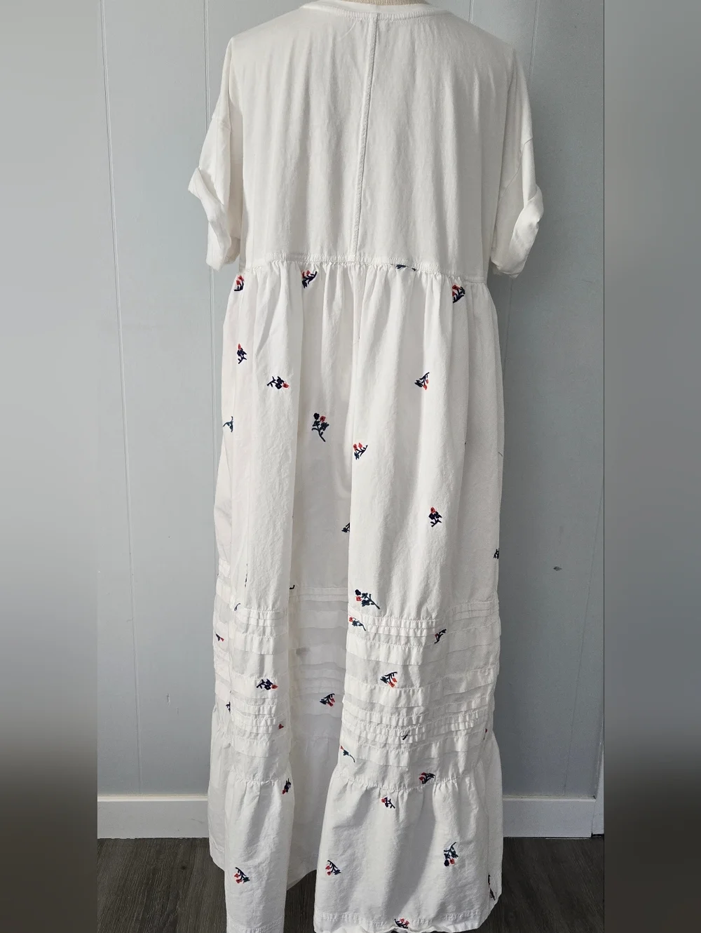 Pilcro White Maxi Dress with Navy and Coral Embroidery - Picture 6 of 8